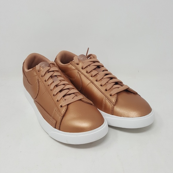 Nike Shoes - Nike Blazer Low Le Red Bronze Women's size 7.5